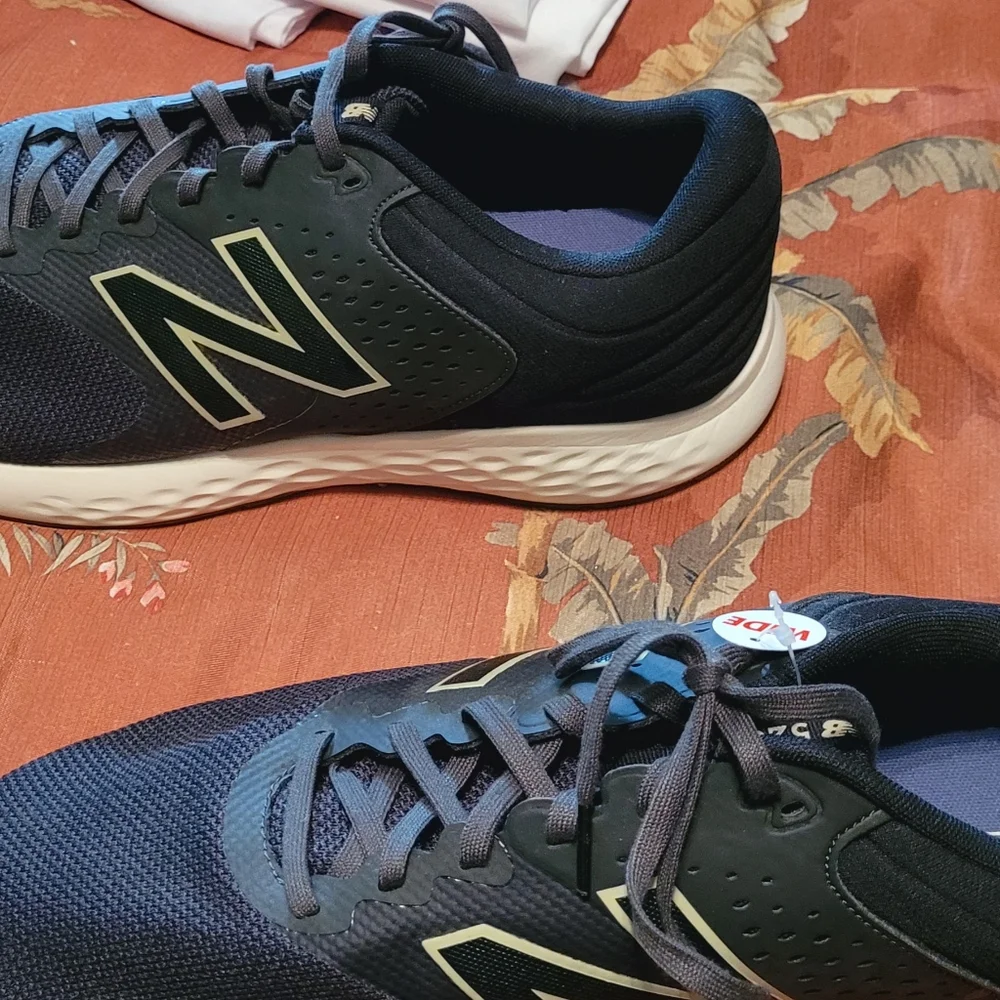 New Balance Men's 520  Athletic Shoes - Picture 4 of 6